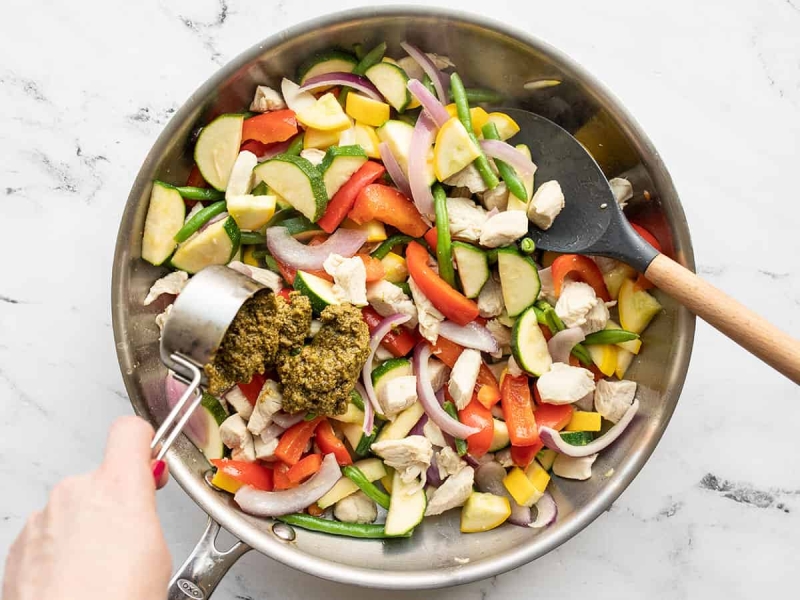 Easy Pesto Chicken and Vegetables