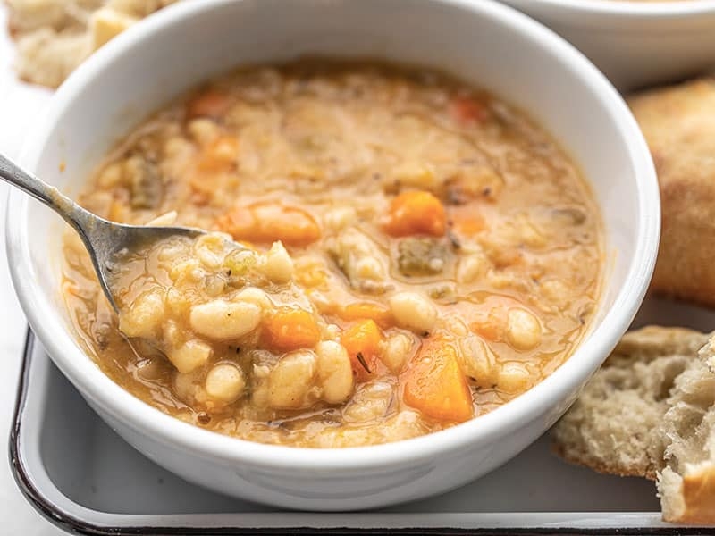 Easy Slow Cooker White Bean Soup