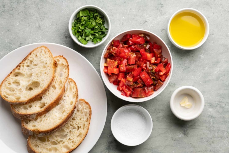 How to Make Classic Tomato Bruschetta