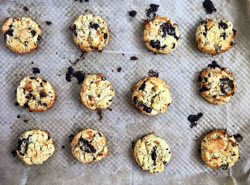 Coconut Flour Cookies With Chocolate Chunks