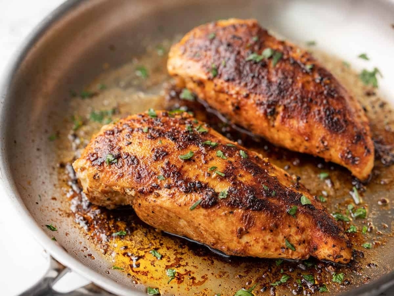 How to Cook Chicken Breast in a Pan