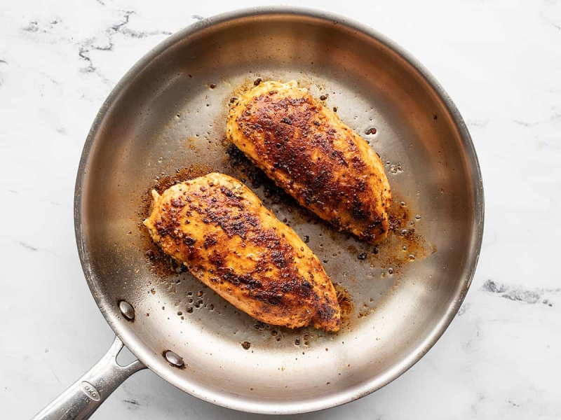 How to Cook Chicken Breast in a Pan