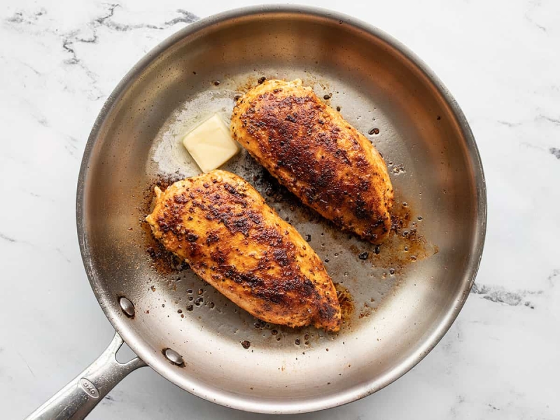 How to Cook Chicken Breast in a Pan