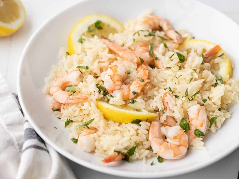 One Pot Lemon Garlic Shrimp and Rice