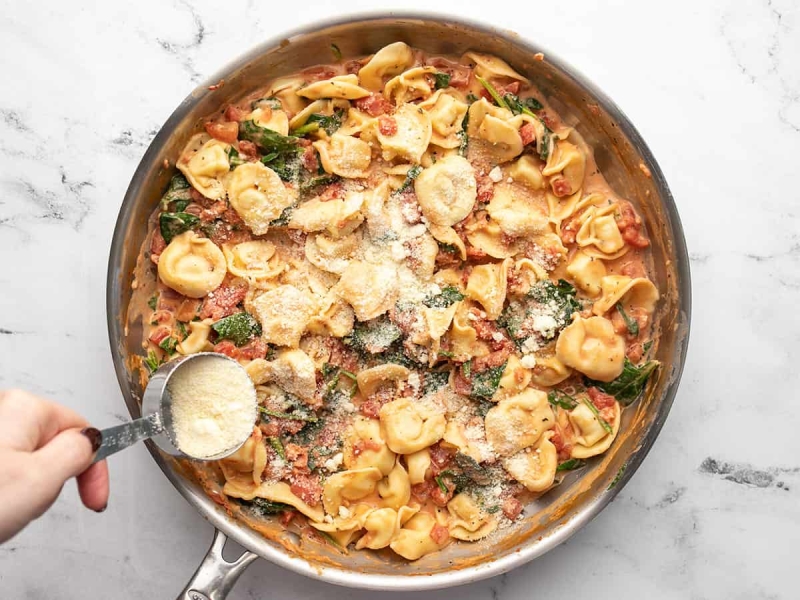 Spinach Tortellini Skillet