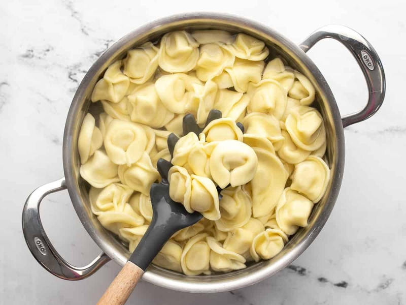 Spinach Tortellini Skillet