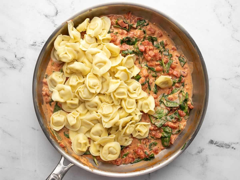 Spinach Tortellini Skillet