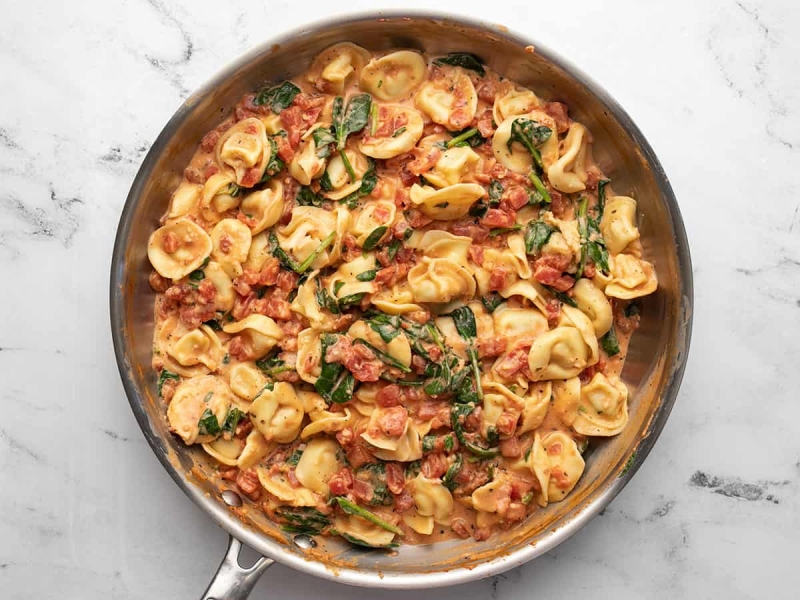 Spinach Tortellini Skillet